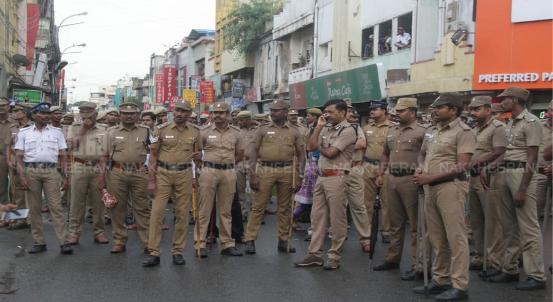 Vinayagar's statues were marched on the road !!