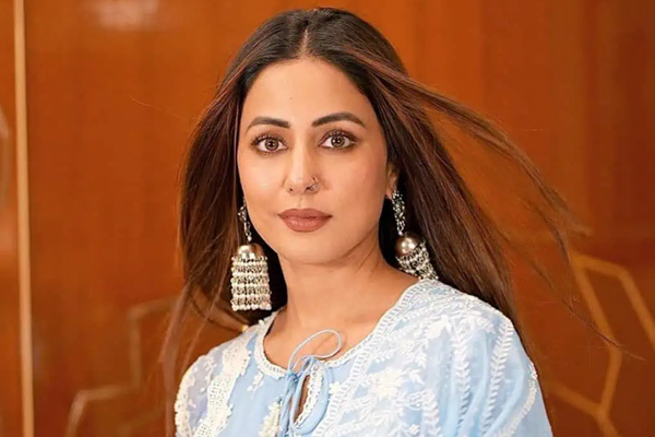 hina khan beggar incident