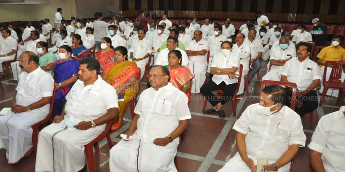 The meeting of DMK MLAs started! (pictures)