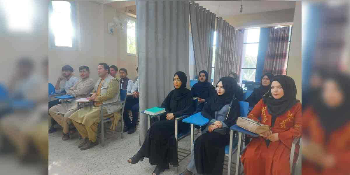 Curtains between students! -Photo released after Taliban instruction!