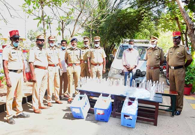 puducherry police liquor seizures