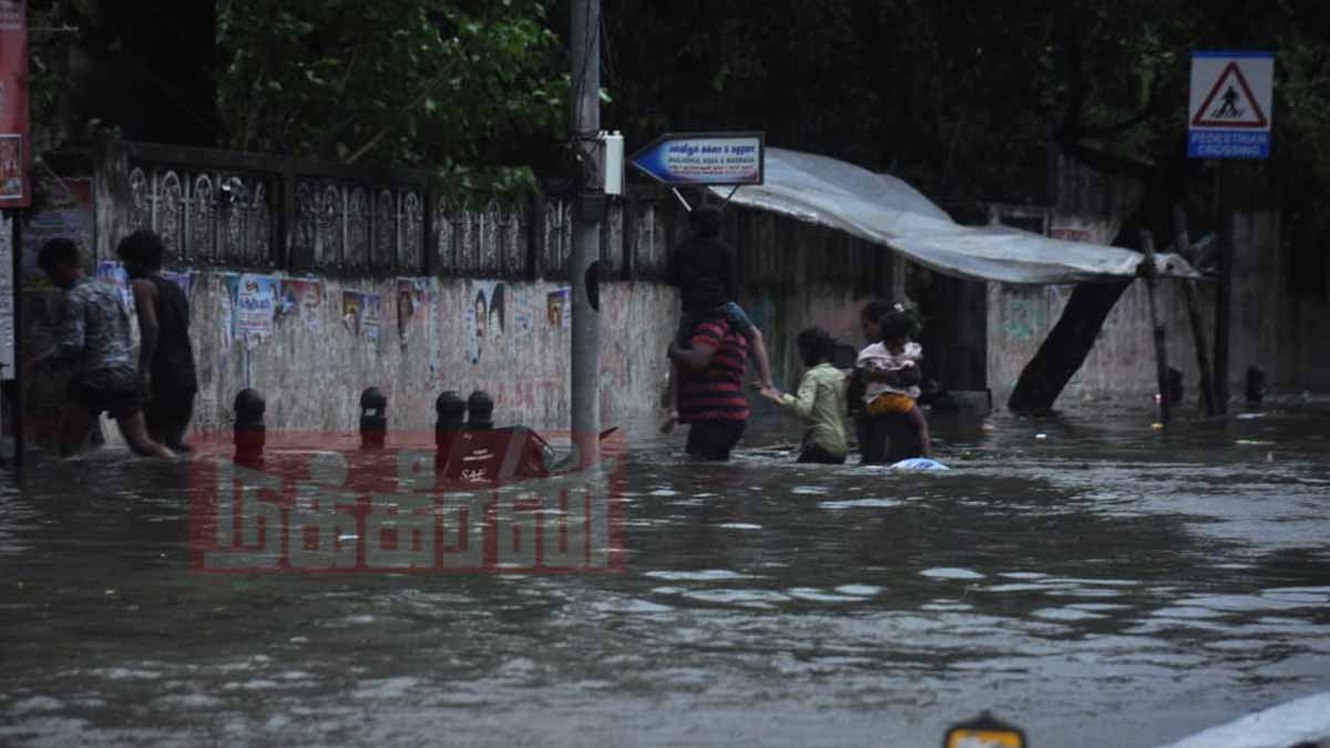 Rain in Chennai (Photos)