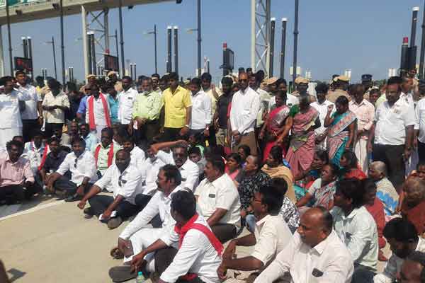 High toll collection at toll booth near Chidambaram