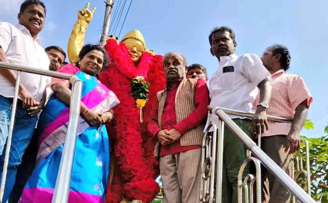 Tamilisai who commented on AIADMK