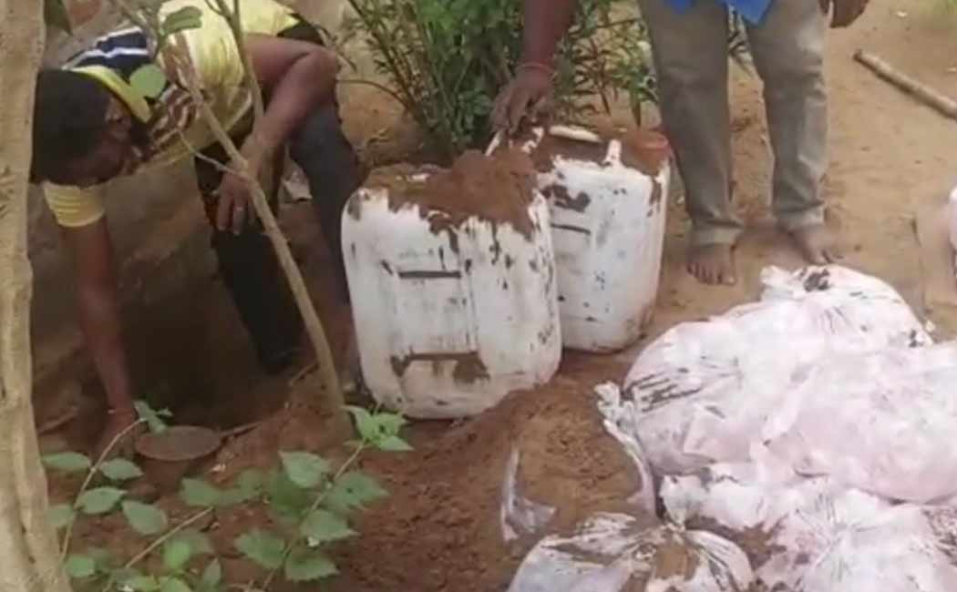 Pondicherry liquor Confiscation in Seerkazhi