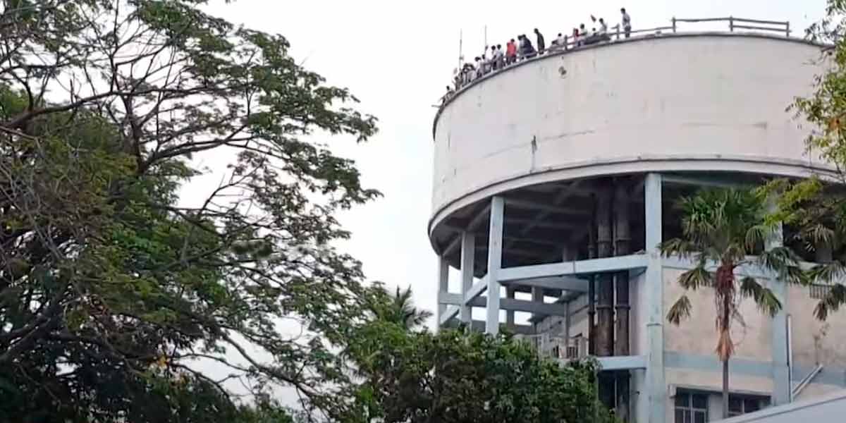 daily wage workers of Public Works Department arrested