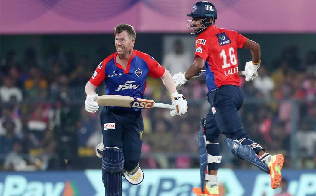 Delhi captain Warner new record; Crazy win for Rajasthan