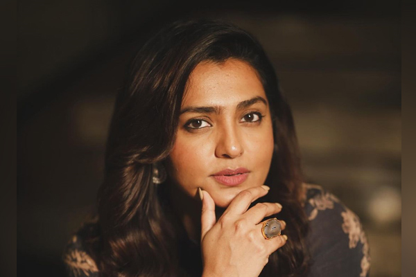 actress parvathy request to voters for election 2024