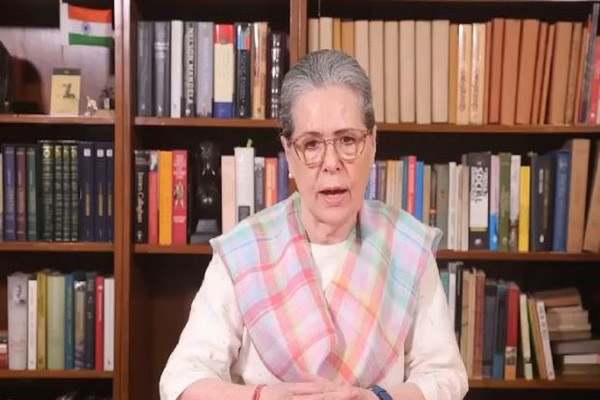 Sonia Gandhi requested people to play a role in this struggle