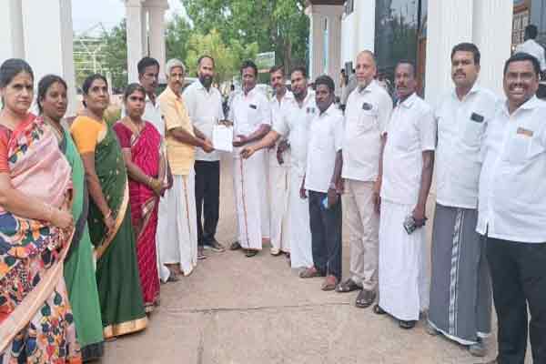 trichy perarasar perumbidugu mutharaiyar memmorial hall open request bjp to collector