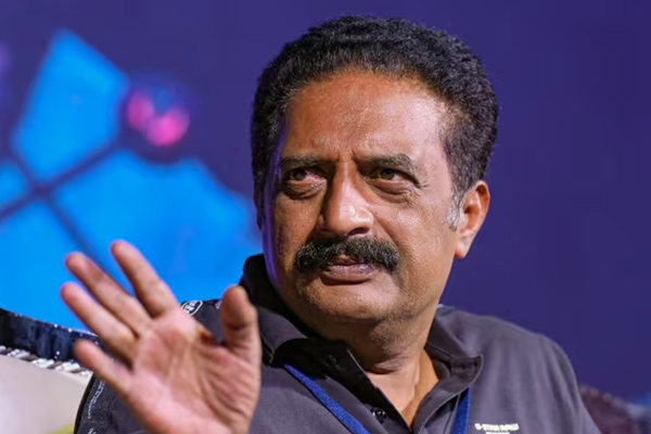 Prakash Raj condemns pm modi spech