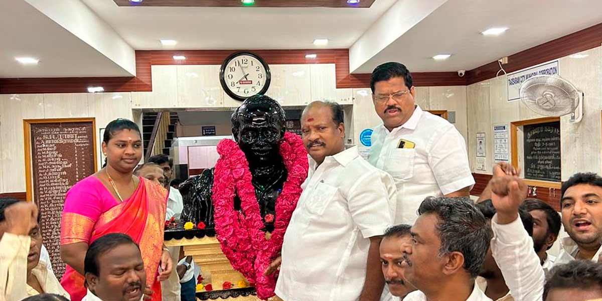 Mayor of Tambaram garlanded the statue of Anna