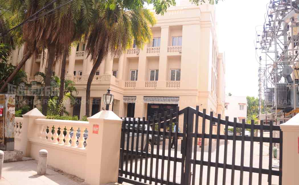 chennai alwarpet g square office income tax raid