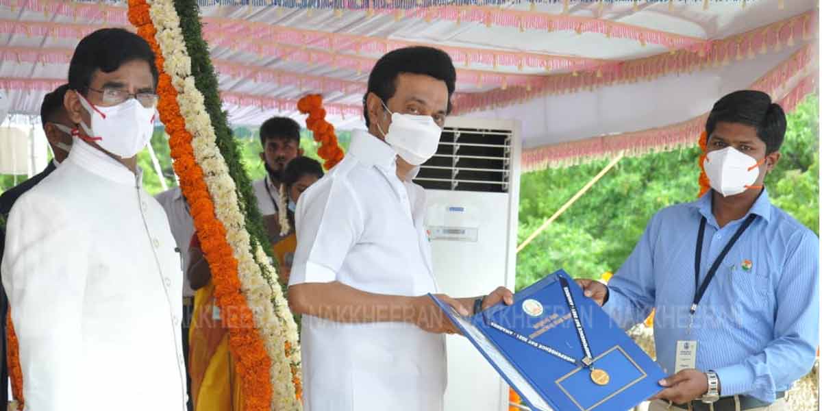 'Kalpana Chawla Award for deceased doctor Shanmugapriya'