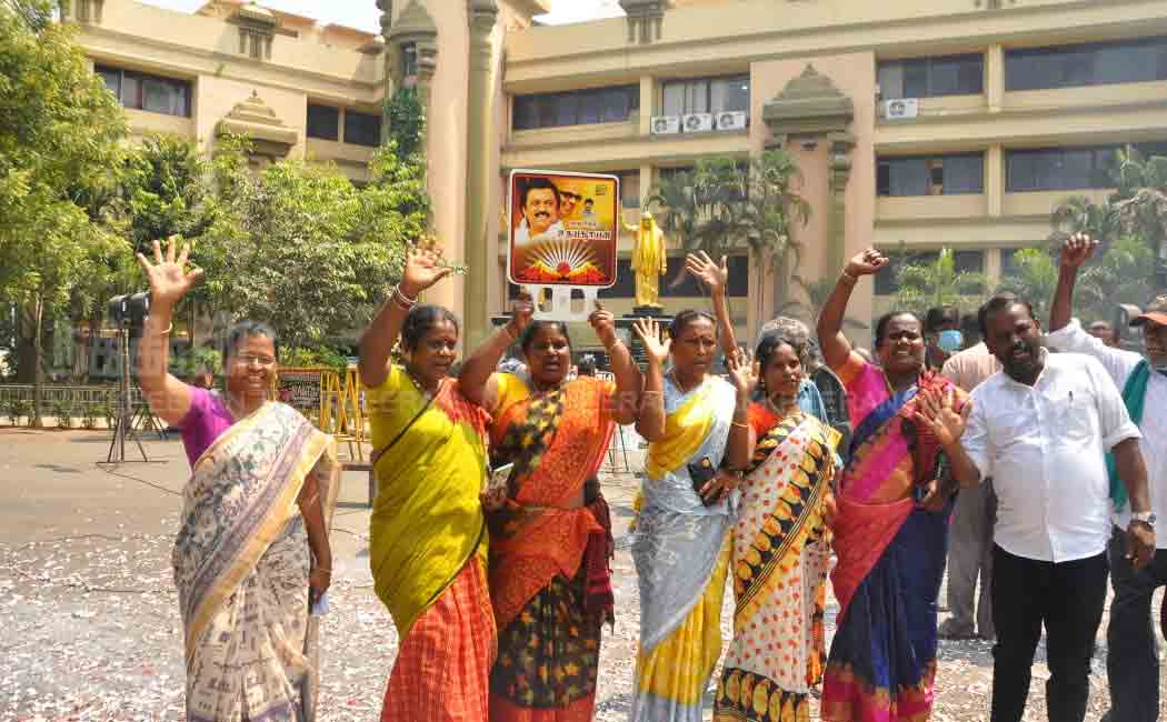 DMK celebrates at Anna Arivalayam