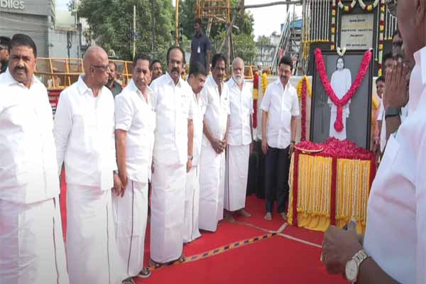 CM M.K.Stalin respect for the statue of Muthuramalingath Devar