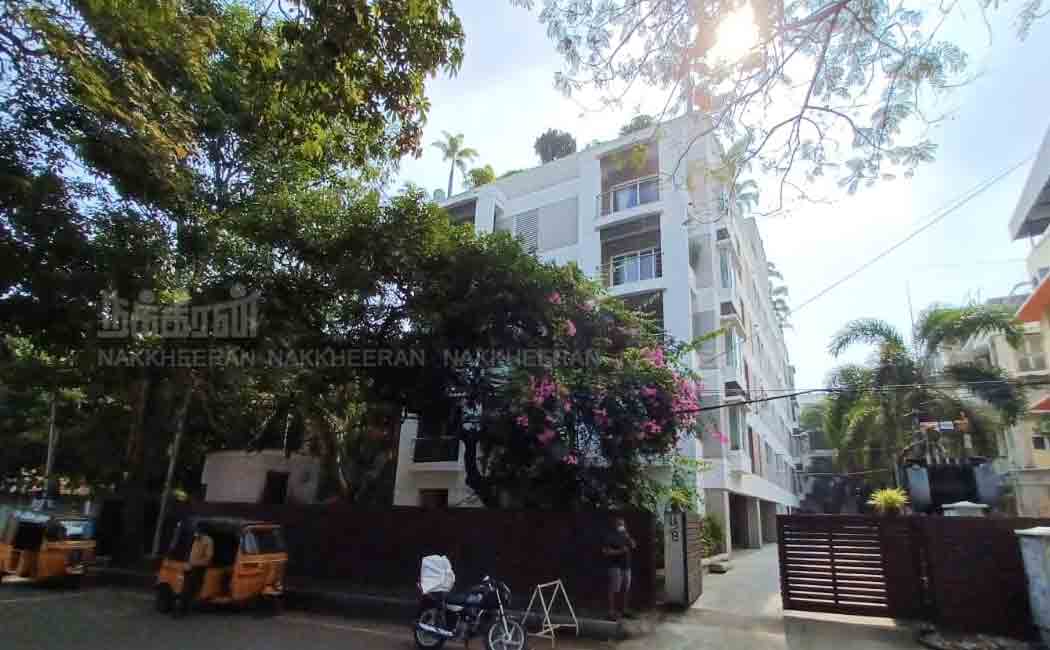Pollachi Jayaraman trapped in raid house!
