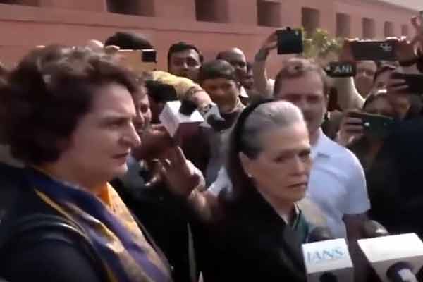 BJP demands an apology for Sonia Gandhi's comments on the President's speech