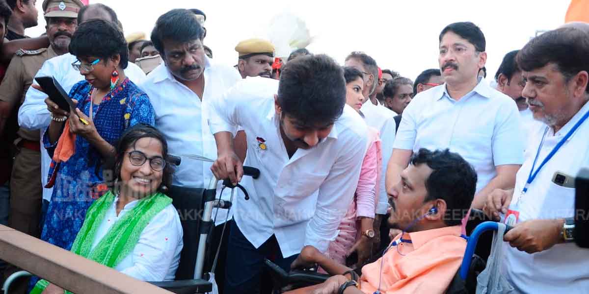 People with Disabilities Discover the Waves (Photos)