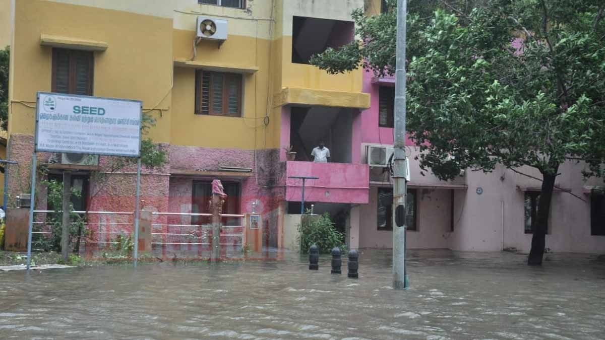 Rain in Chennai (Photos)