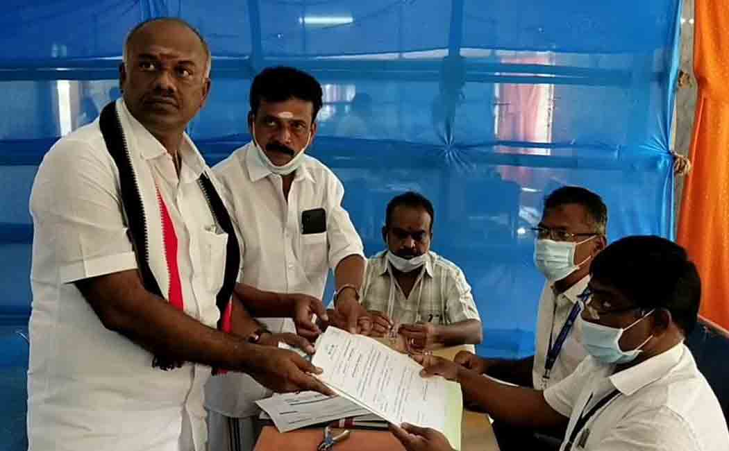 Younger brother of the OPS, O. Raja also jumped into politics!