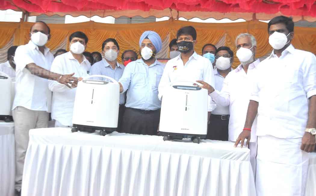 Oxygen concentrators handed over to the Corporation Commissioner