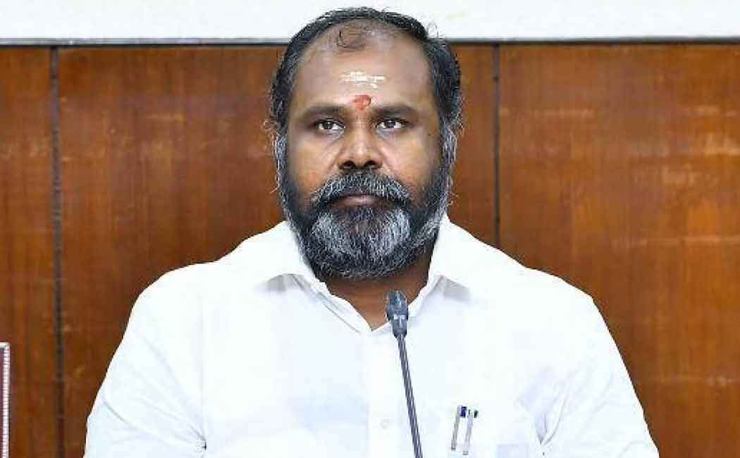 RB Udayakumar comment on Tamil Sangam MGR Pic