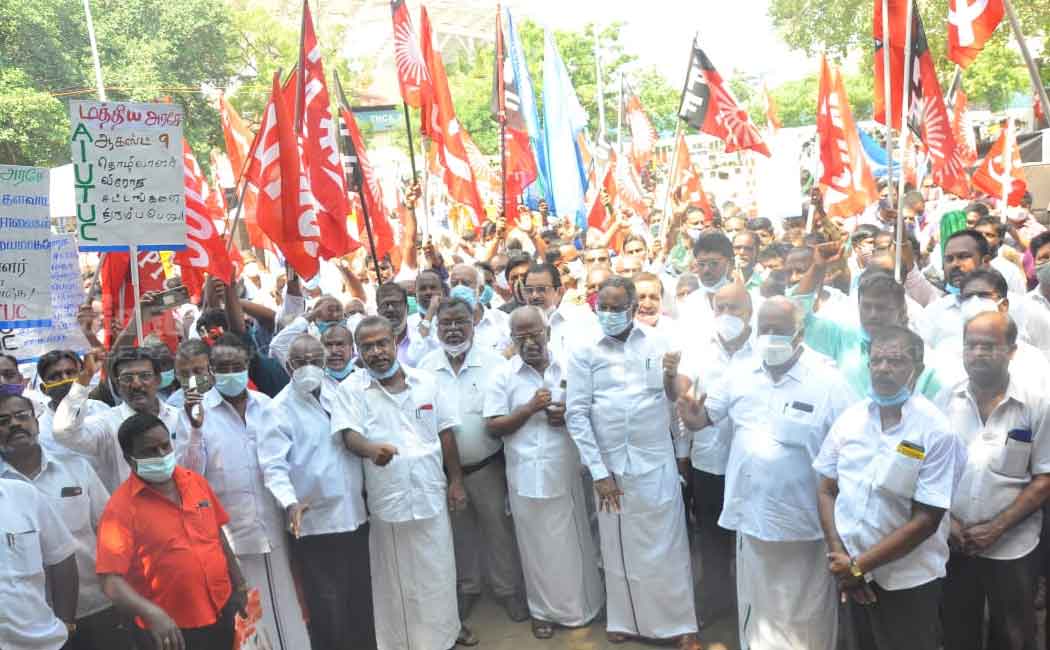 Trade unions protest against federal government