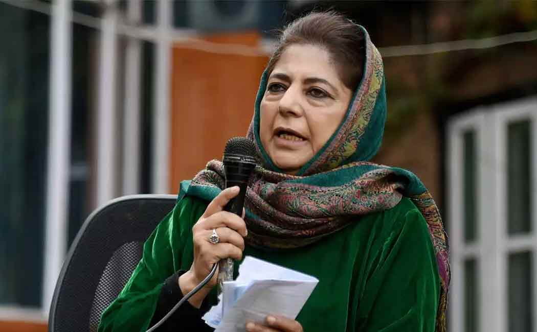 mehbooba mufti claims she is detained again
