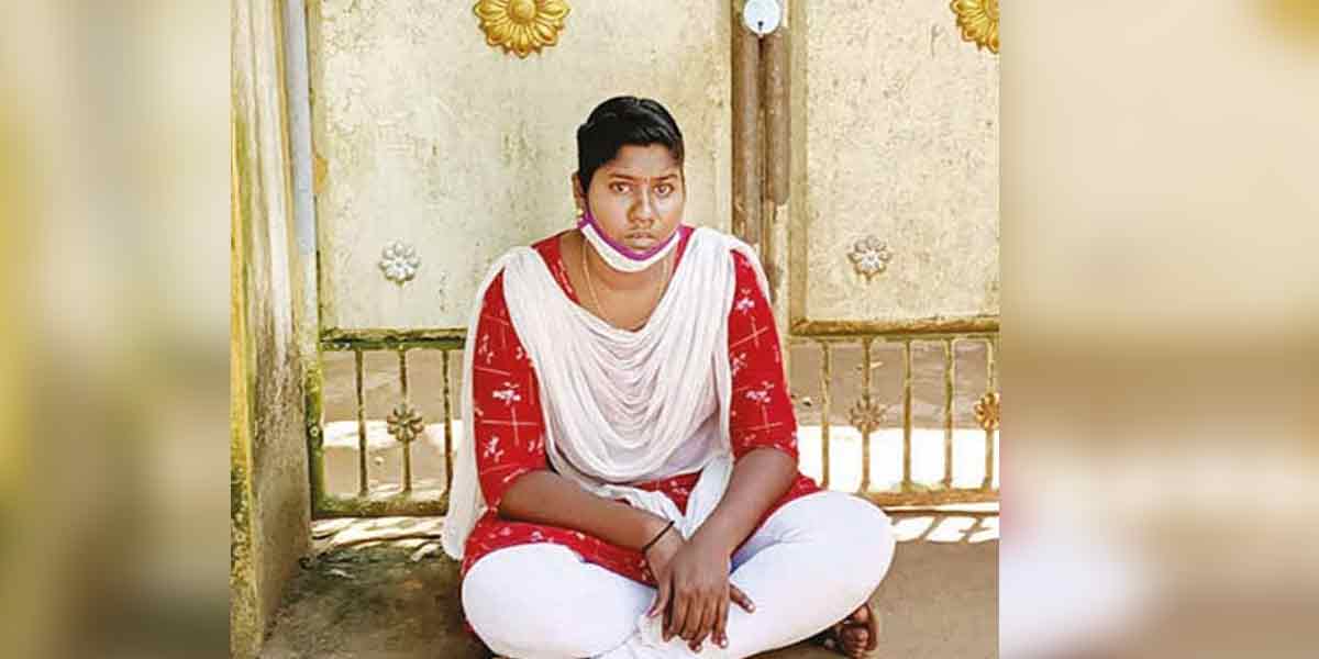 Cheated boyfriend ... Young girl Tarna in front of boyfriend's house!
