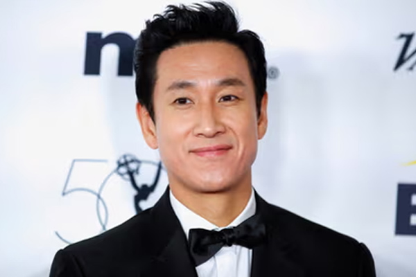 parasite movie actor lee sun kyun passed away