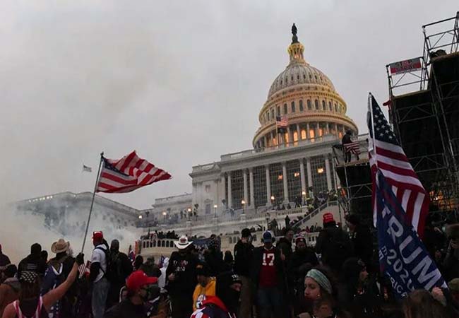 usa parliament in Washington donald trump party leader police