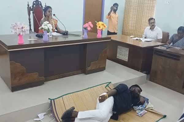 Sirkazhi Municipal issue! Members in continuous struggle