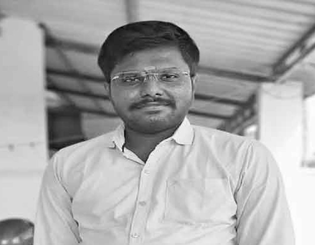 Tamil Nadu doctor student lost his life tamilnadu chief minister Funding