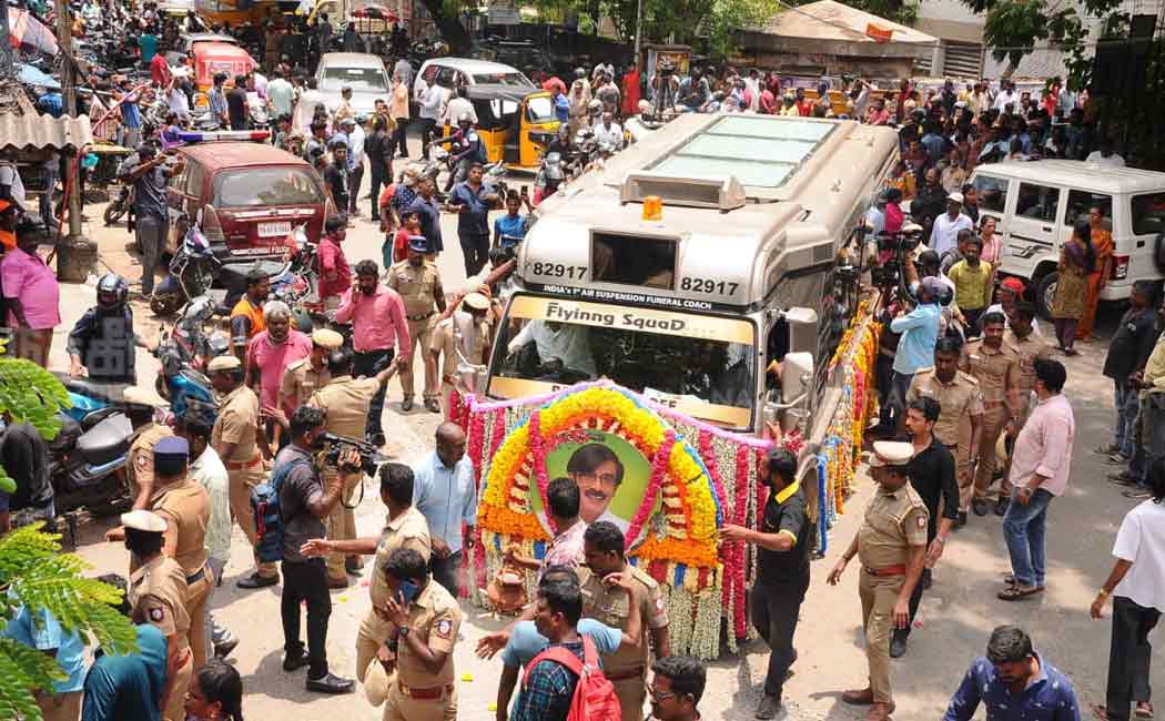 actor and director manobala last journey and pay tribute