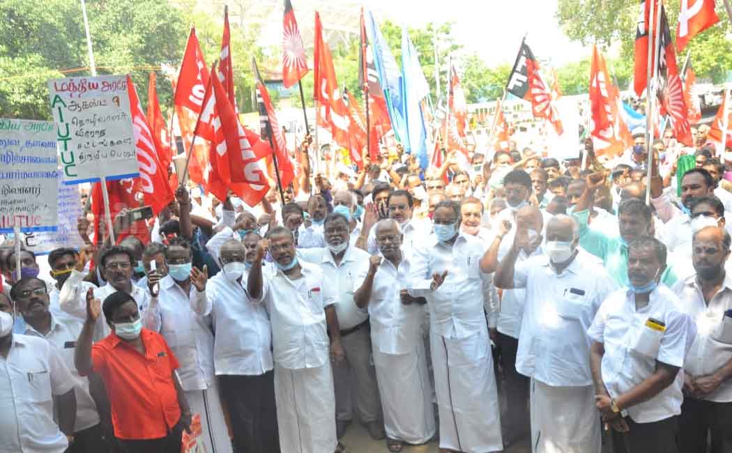 Trade unions protest against federal government