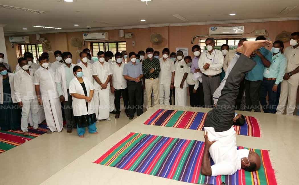 The minister who did yoga following the field visit
