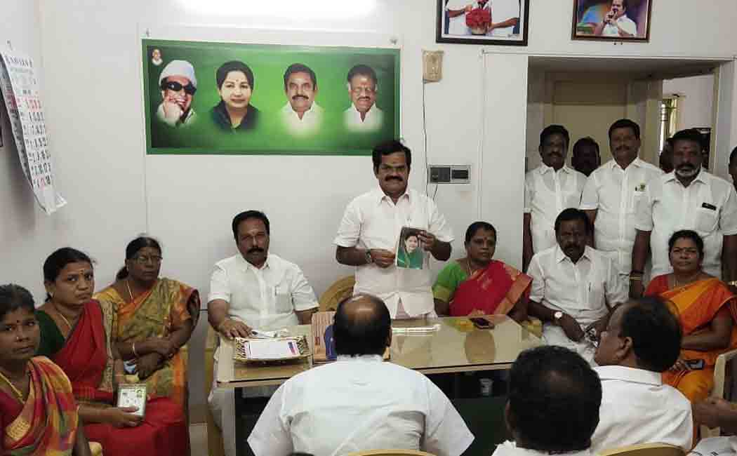 Support for Palanisamy! AIADMK resolution at Trichy consultative meeting!