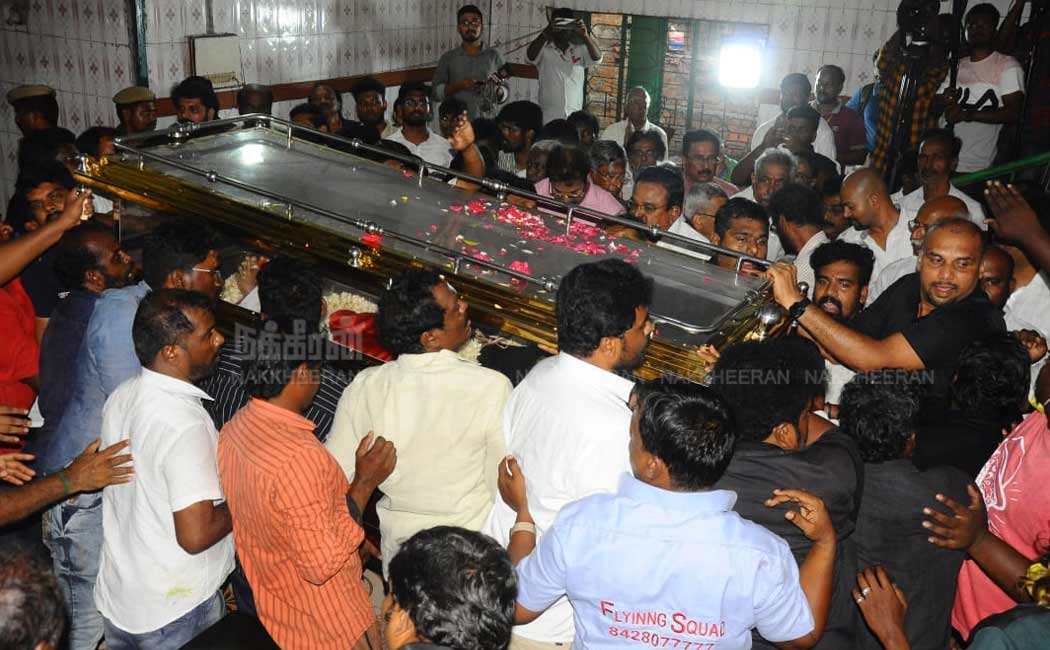Anbazhakan Cremation photos