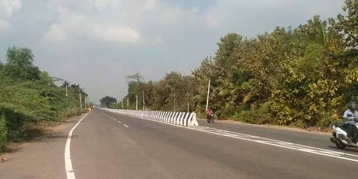 College students lost their life in two-wheeler collision at road block