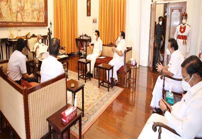 dmk president mkstalin meet with tamilnadu governor