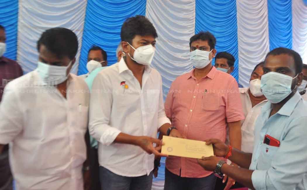 Udayanithi launches vehicle sale of vegetables