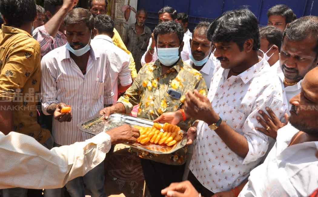 DMDK leader Vijayakanth celebrates birthday
