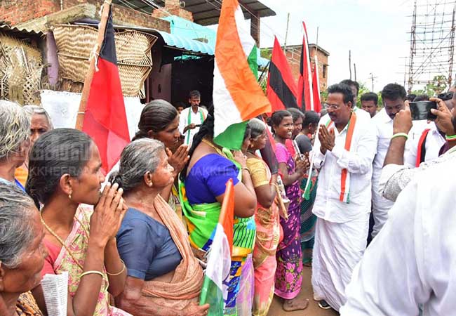 TAMILNADU, NANGUNERI, ASSEMBLY, BY ELECTION, ELECTION CAMPAIGN, MONEY DISTRIBUTION