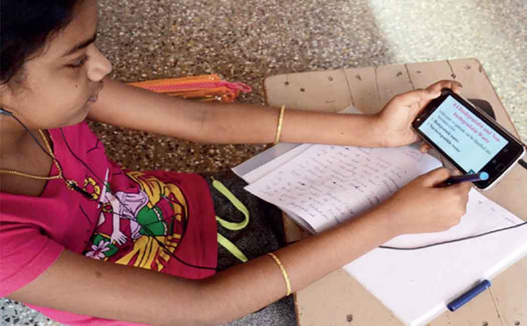 A cell phone for three children, Student commits suicide