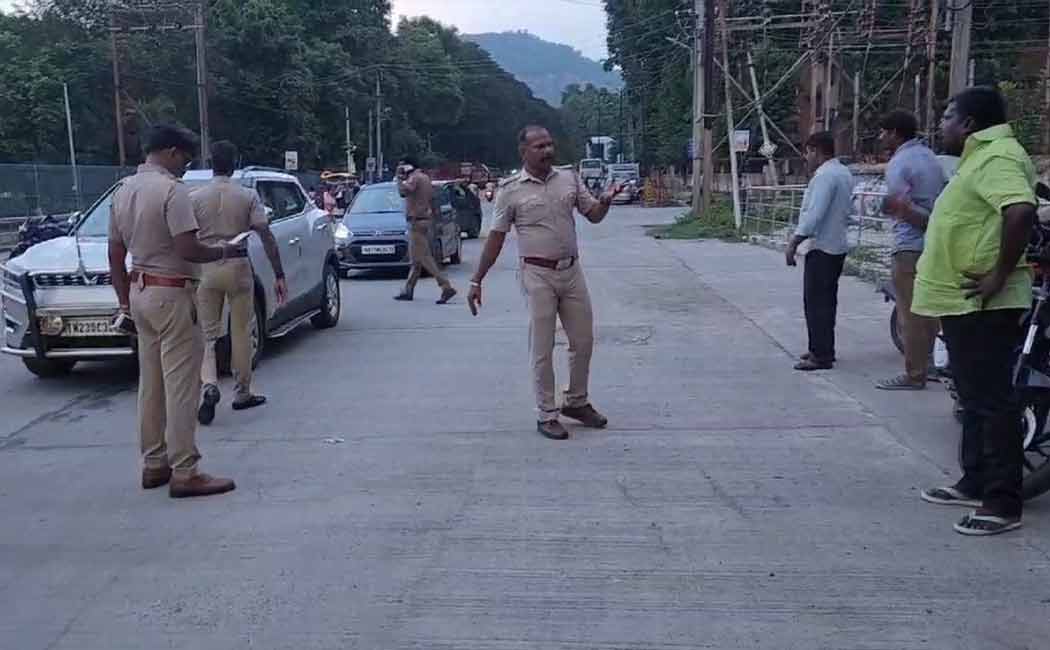 Clash between councillor and police during vehicle check