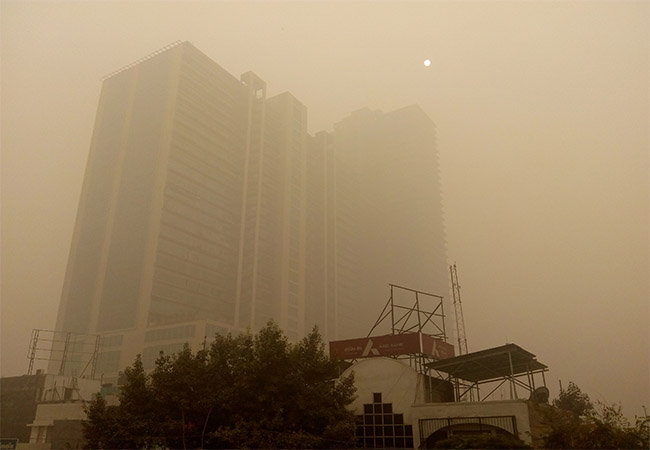DELHI AIR POLLUTION CONTINUE RAISED PEOPLES SHOCK