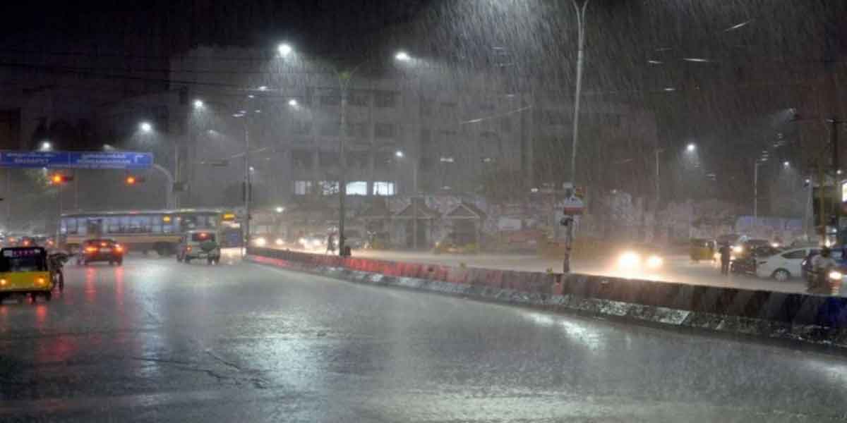 Windy rain in many places in Chennai!