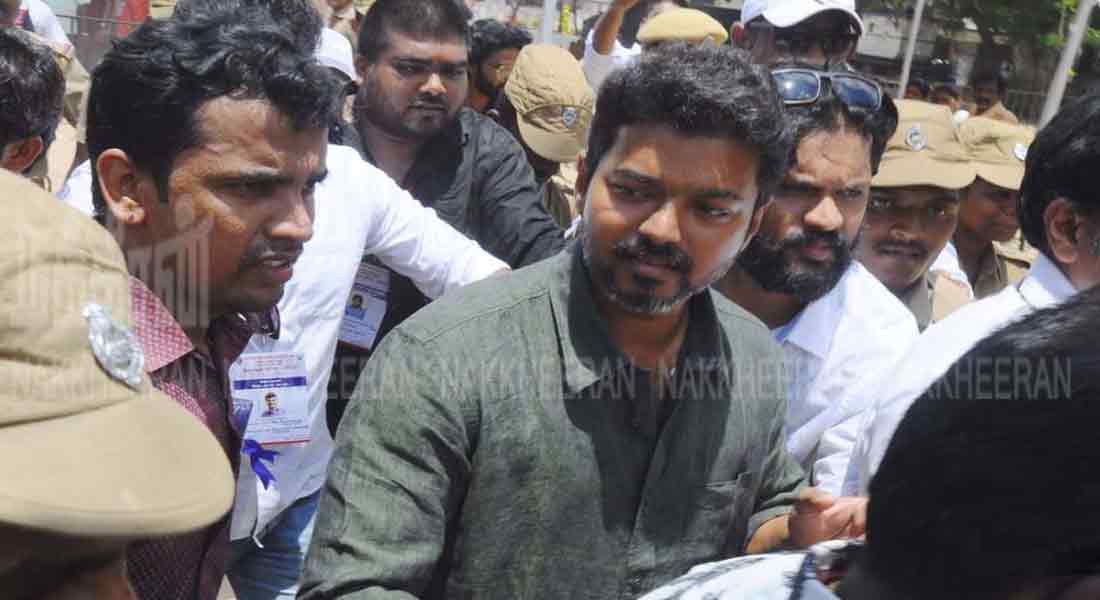Actor Vijay visits to Vote for Actors Association election
