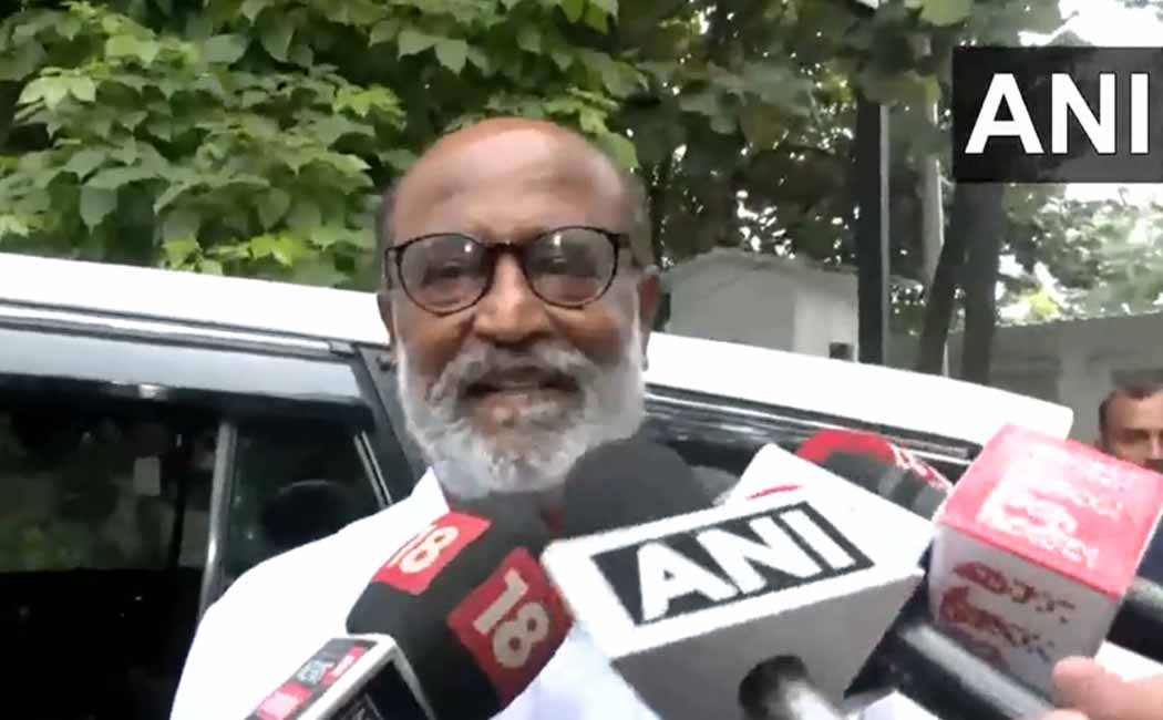 Actor Rajinikanth meets Akhilesh Yadav